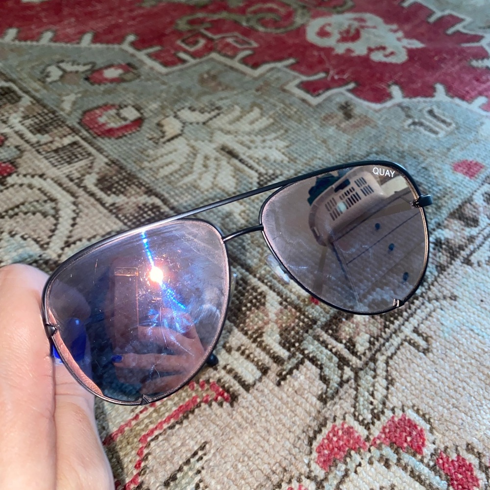 Quay Desi high key oversized aviator pink gunmetal